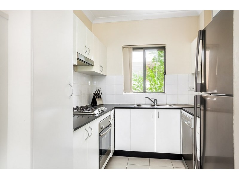 Unit 27/9 Eastbourne Road, Homebush West NSW 2140