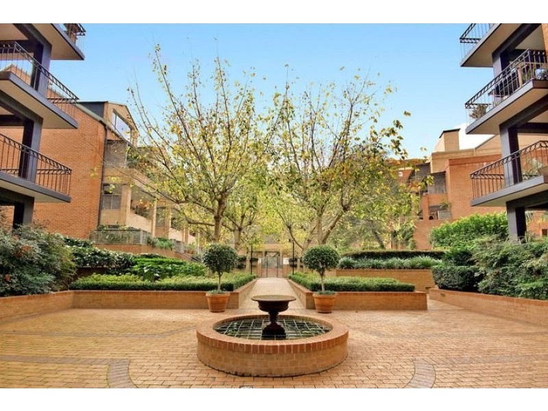 Unit 32/300 Riley Street, Surry Hills NSW 2010