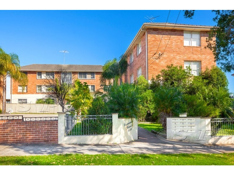 Unit 8/21 Marlene Crescent, Greenacre NSW 2190