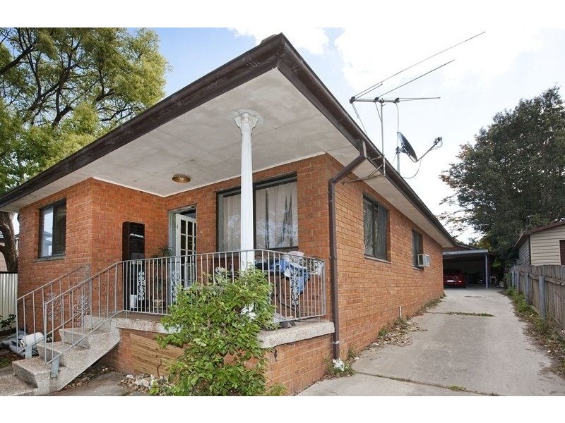 6 Cahill Lane, Greenacre NSW 2190