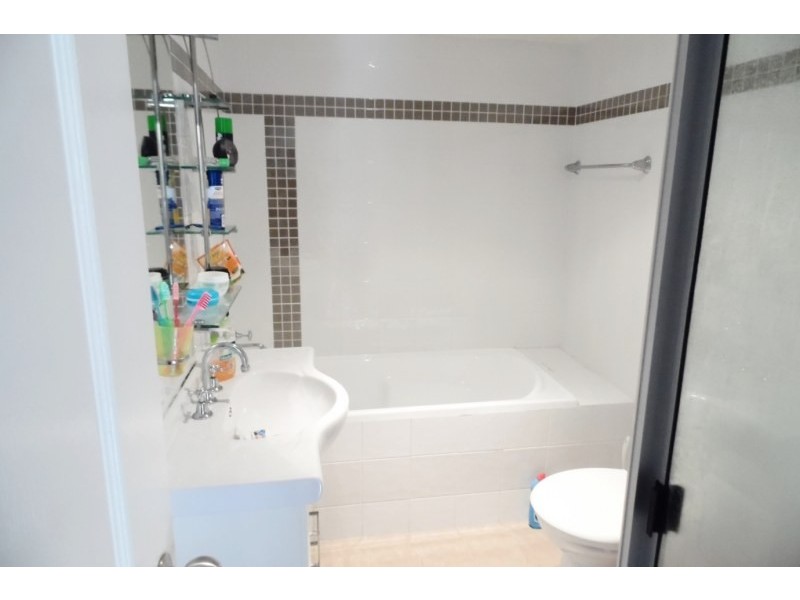 Unit 12/76 Courallie Avenue, Homebush West NSW 2140