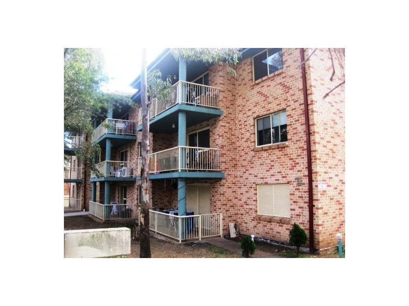 Unit 4/25-27 Myrtle Street, Bankstown NSW 2200