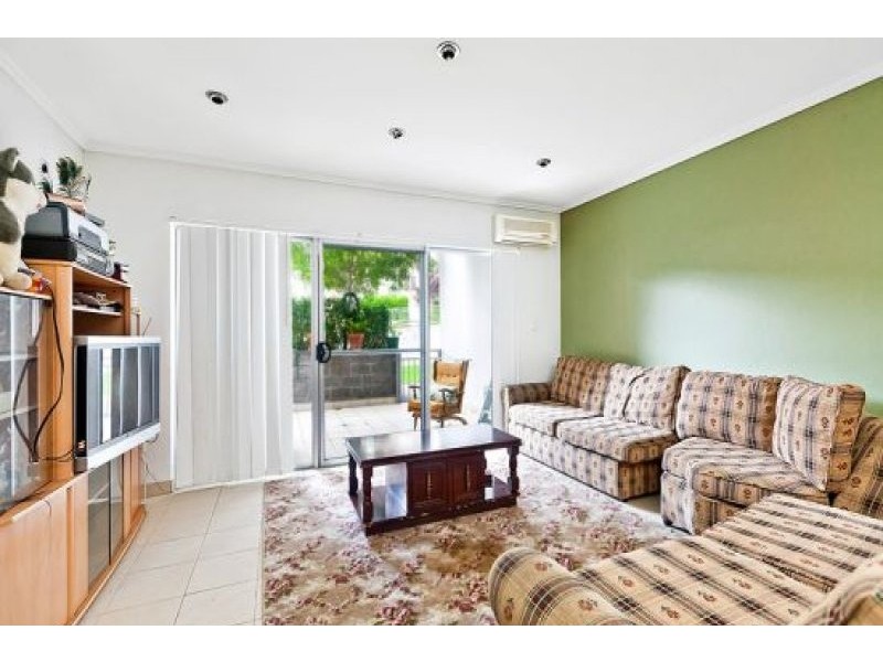 Unit 4/28-32 Marlborough Road, Homebush West NSW 2140