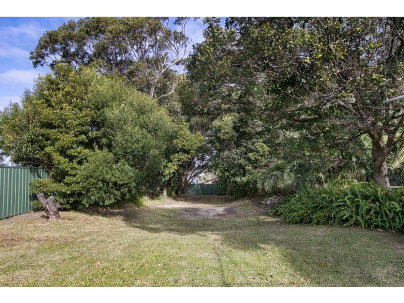 76 Russell Street, Woonona NSW 2517