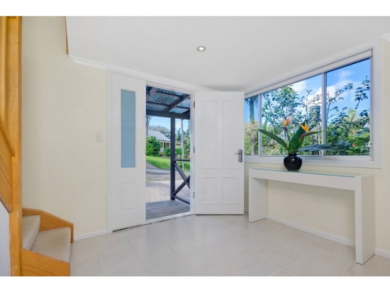 8 Lower Coast Road, Stanwell Park NSW 2508