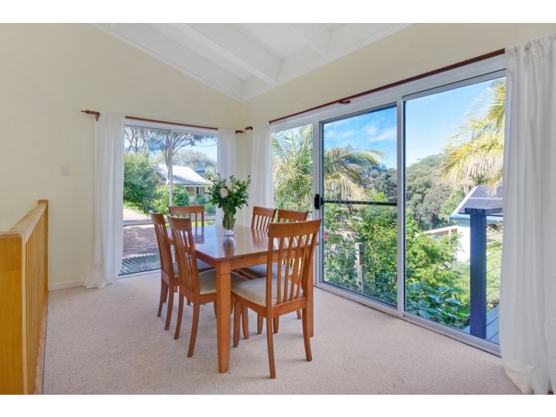 8 Lower Coast Road, Stanwell Park NSW 2508