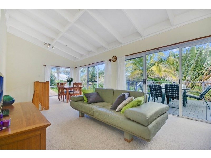 8 Lower Coast Road, Stanwell Park NSW 2508