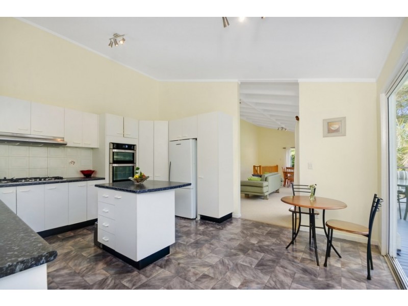 8 Lower Coast Road, Stanwell Park NSW 2508