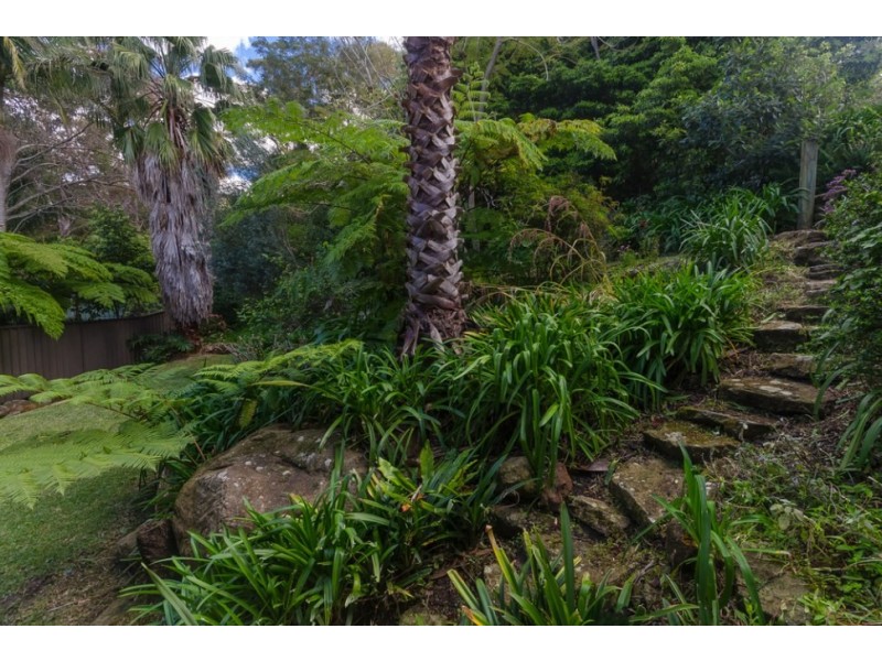 8 Lower Coast Road, Stanwell Park NSW 2508