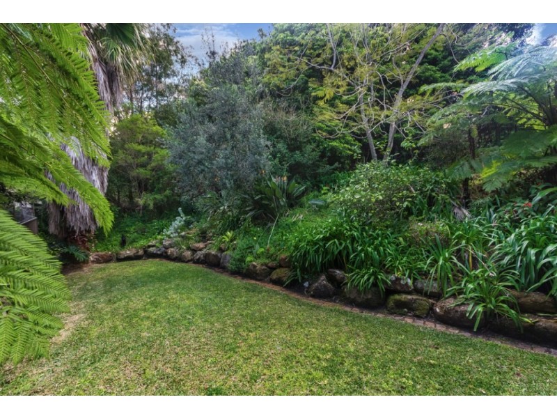 8 Lower Coast Road, Stanwell Park NSW 2508