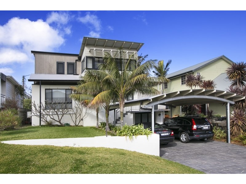 11 Southview Street, Bulli NSW 2516