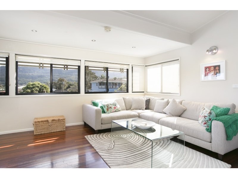 11 Southview Street, Bulli NSW 2516