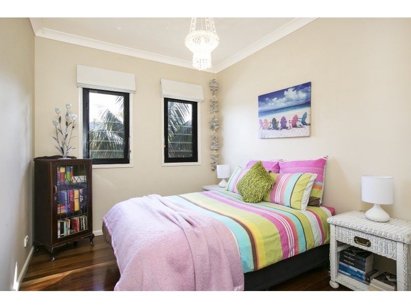 11 Southview Street, Bulli NSW 2516