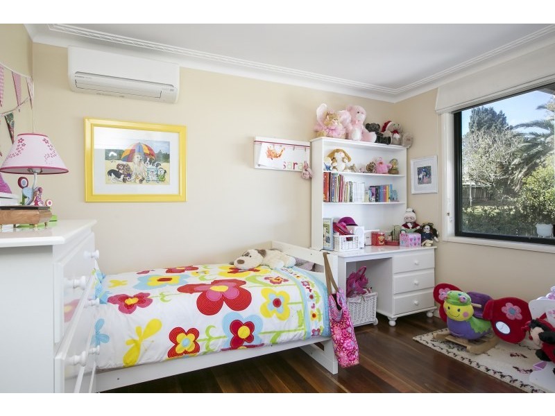 11 Southview Street, Bulli NSW 2516