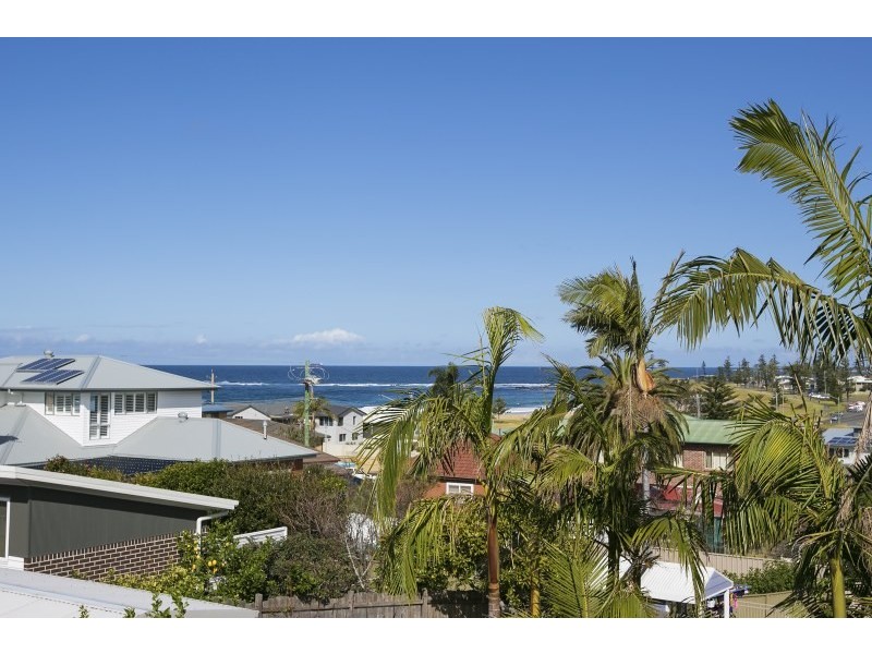 11 Southview Street, Bulli NSW 2516