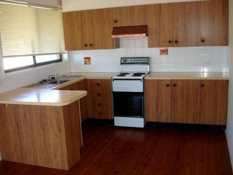 10 Soudan Street, Thirroul NSW 2515