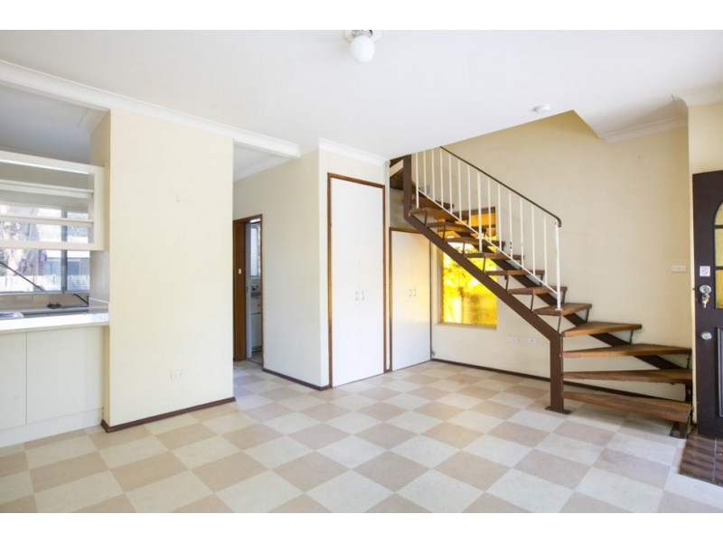 1/17 Nicholson Road, Woonona NSW 2517