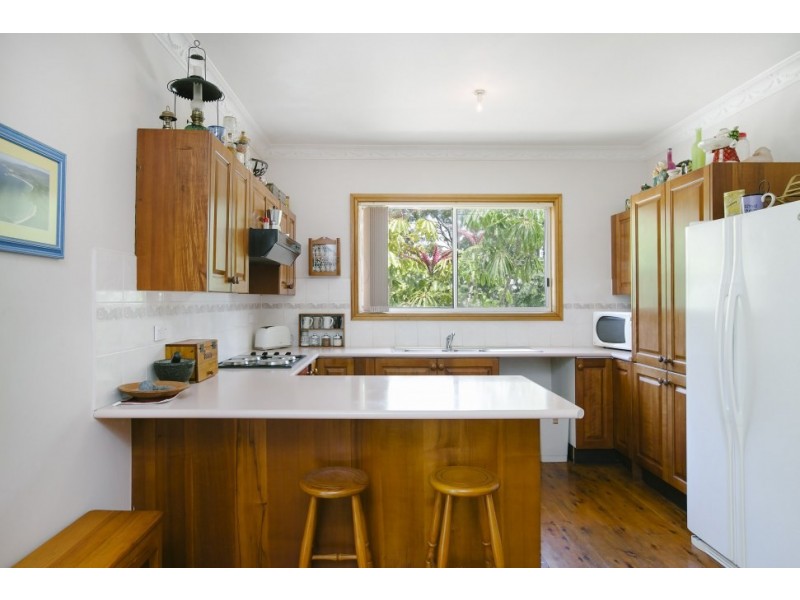 33a Nicholson Road, Woonona NSW 2517