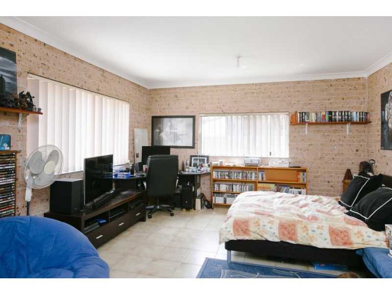 33a Nicholson Road, Woonona NSW 2517