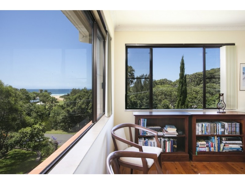 10 Park Parade, Stanwell Park NSW 2508