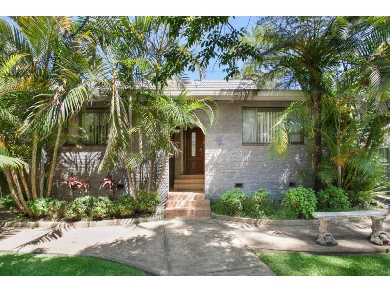 21 Pass Avenue, Thirroul NSW 2515