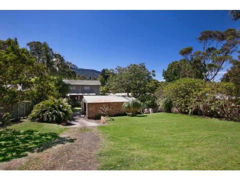 21 Pass Avenue, Thirroul NSW 2515
