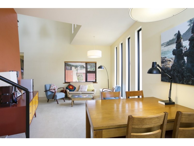 6 Cliff Parade, Thirroul NSW 2515