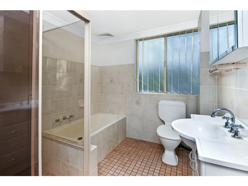 2/39-41 Cross Street, Corrimal NSW 2518