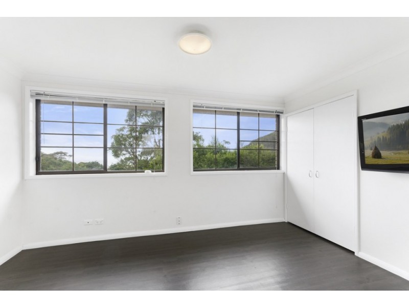 8 Railway Crescent, Stanwell Park NSW 2508