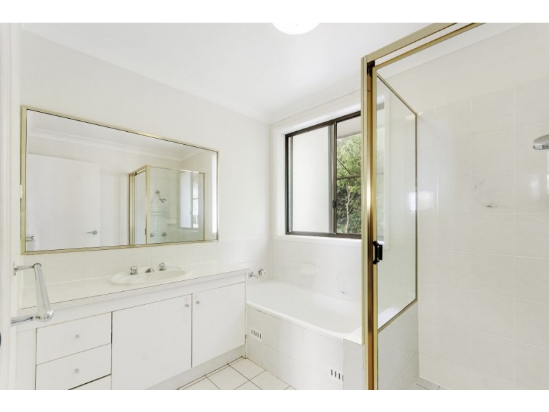 8 Railway Crescent, Stanwell Park NSW 2508