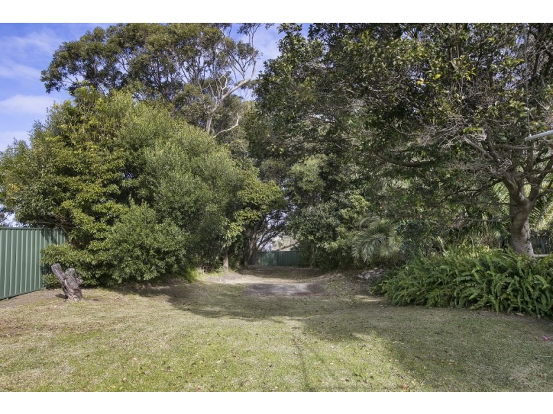 76 Russell Street, Woonona NSW 2517
