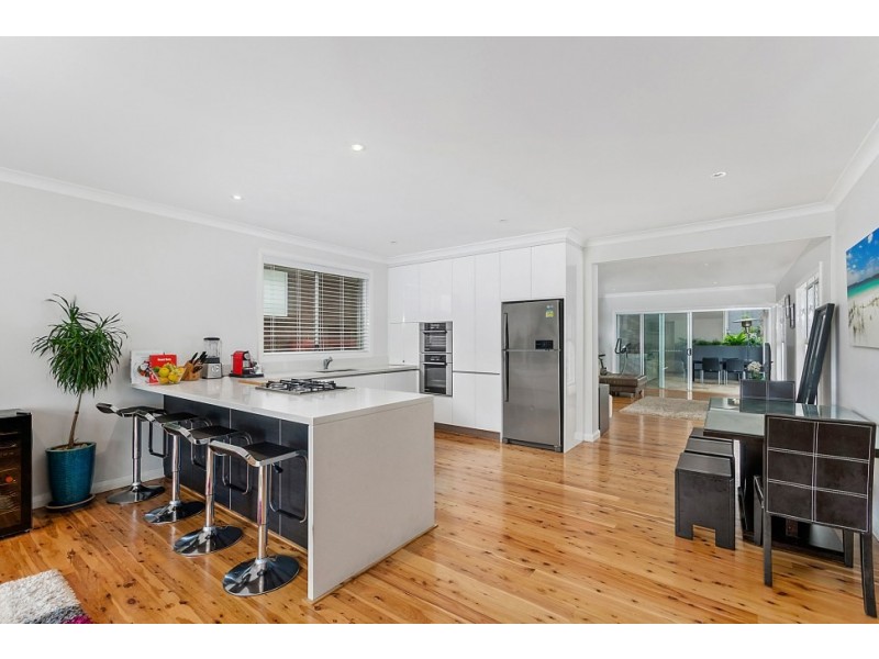 25 Hutton Avenue, Bulli NSW 2516