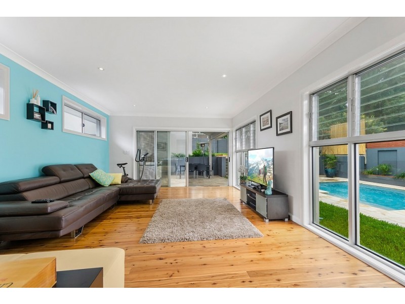 25 Hutton Avenue, Bulli NSW 2516