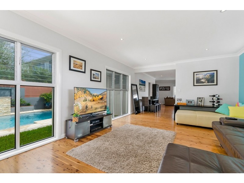 25 Hutton Avenue, Bulli NSW 2516