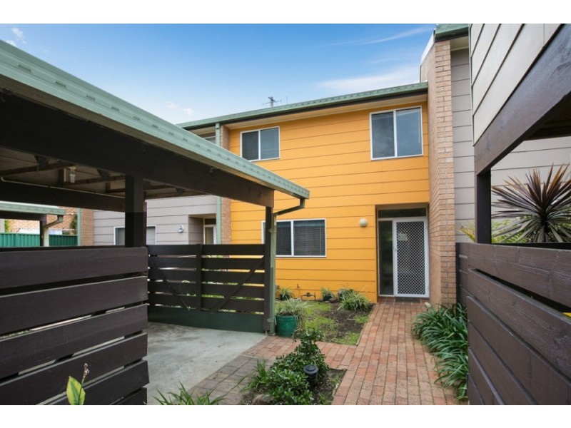 2/10A Kiandra Road, Woonona NSW 2517
