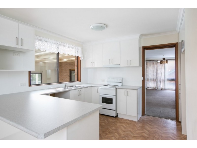 16 Carlie Place, Woonona NSW 2517