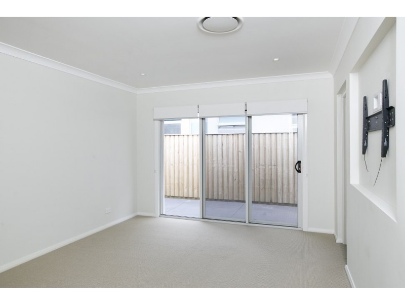 30 Samuel Place, Thirroul NSW 2515