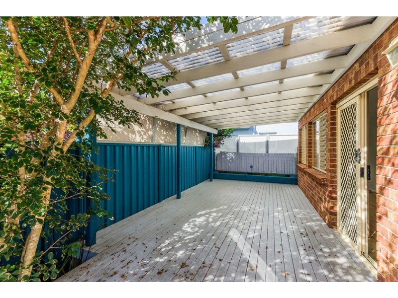 6 Liamina Ave Avenue, Woonona NSW 2517