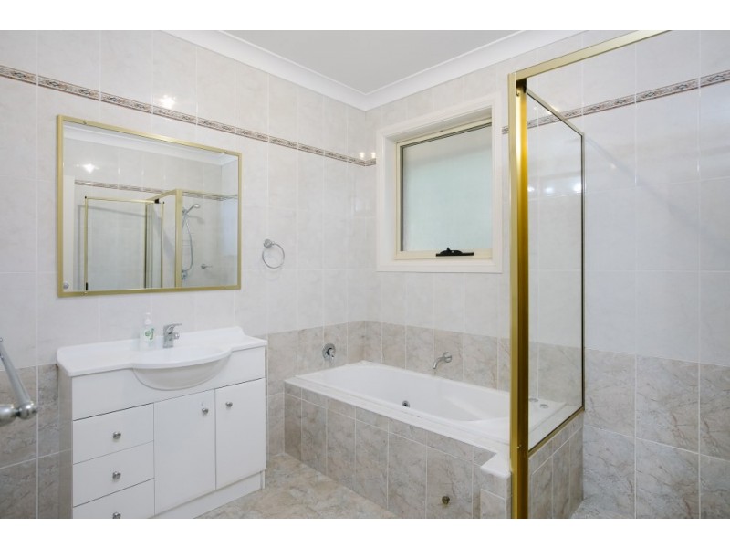 1, 2, 3, 4/33 Nicholson Road, Woonona NSW 2517