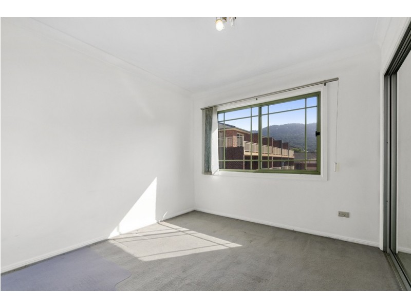 2/190 Balgownie Road, Balgownie NSW 2519