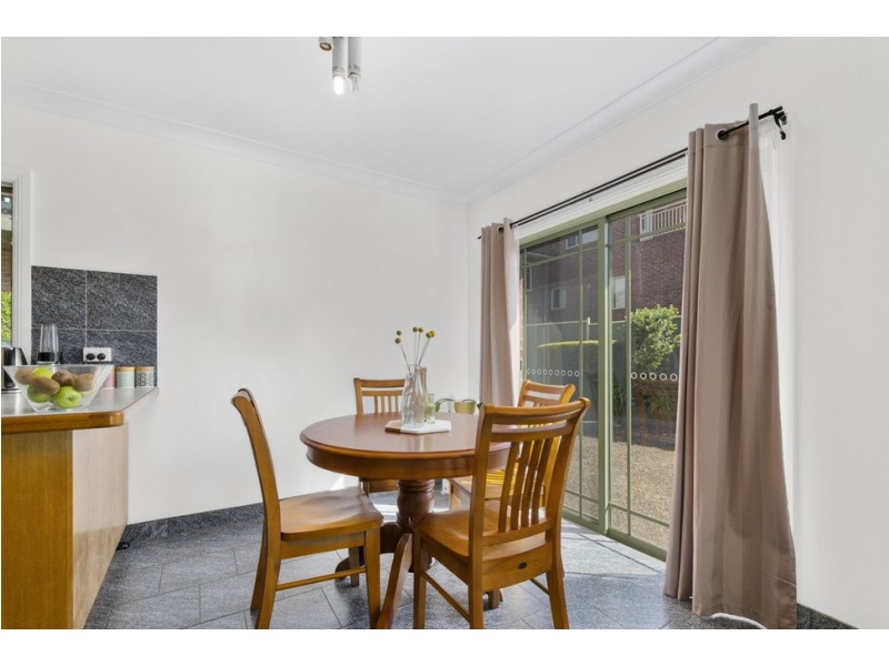 2/190 Balgownie Road, Balgownie NSW 2519