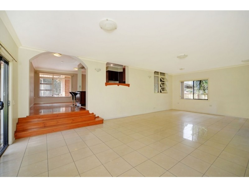 11 Buckle Crescent, West Wollongong NSW 2500