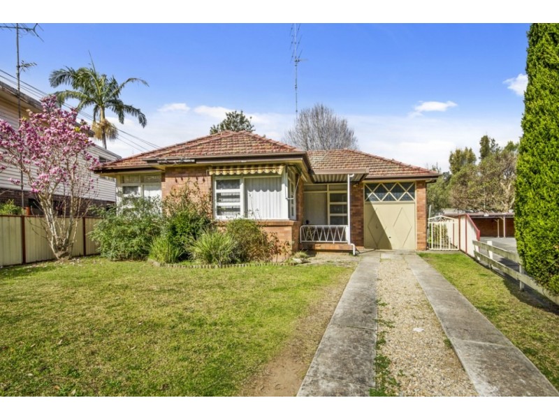 11 Buckle Crescent, West Wollongong NSW 2500