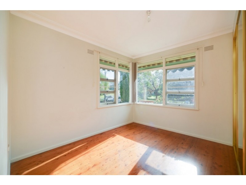 11 Buckle Crescent, West Wollongong NSW 2500