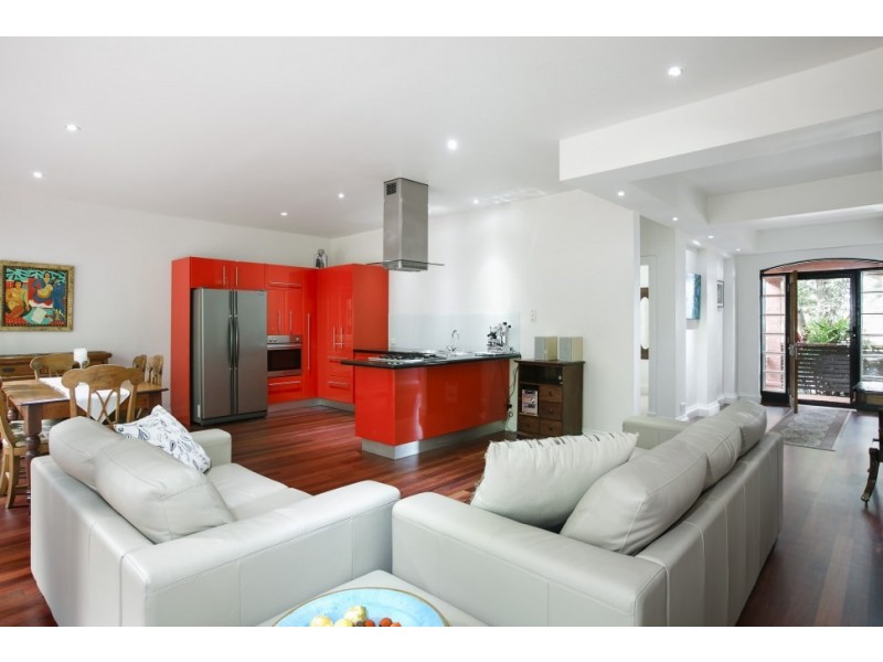 69 Armagh Parade, Thirroul NSW 2515