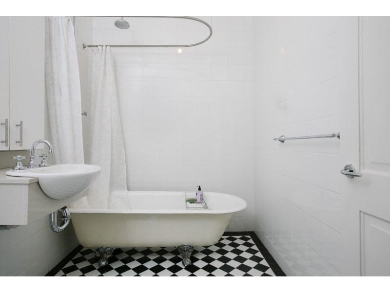 69 Armagh Parade, Thirroul NSW 2515