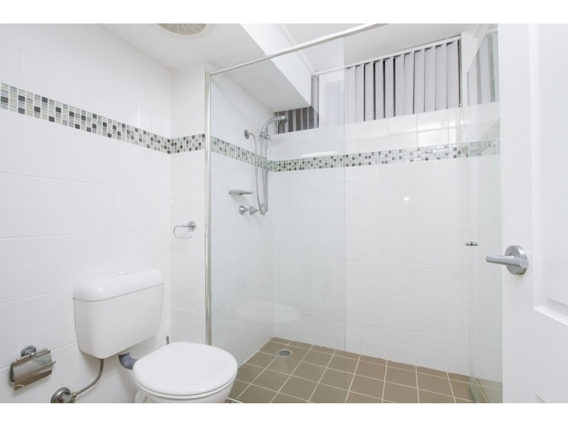 5/235 Lawrence Hargrave Drive, Thirroul NSW 2515