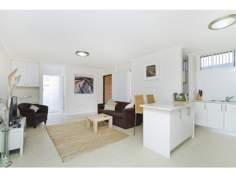 5/235 Lawrence Hargrave Drive, Thirroul NSW 2515