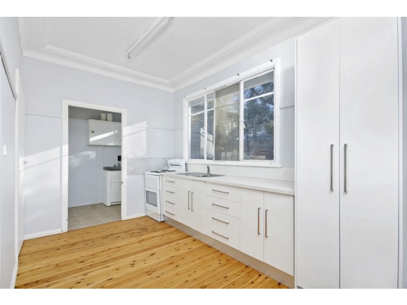 1 Connaghan Avenue, East Corrimal NSW 2518