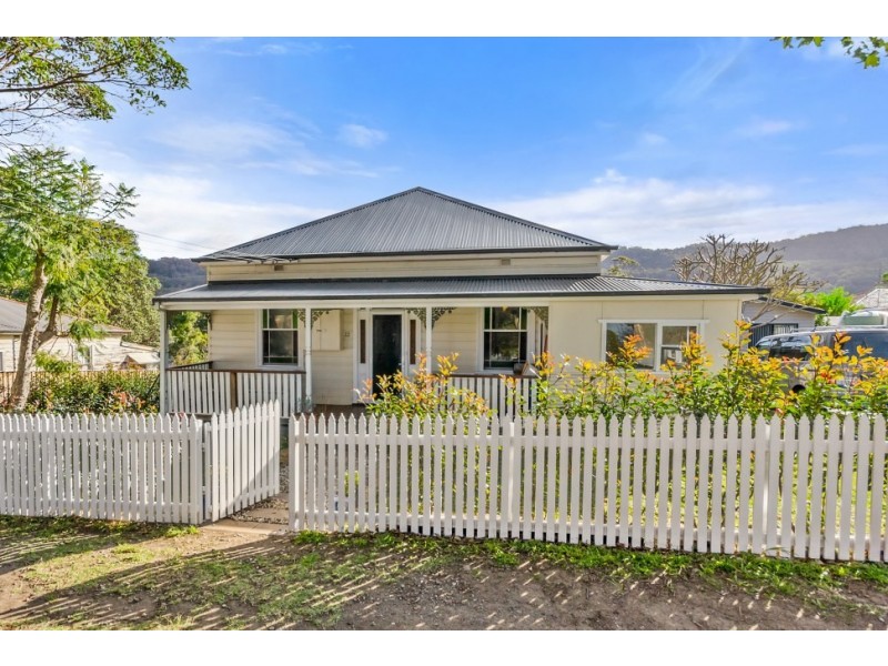 22 Chenhalls Street, Woonona NSW 2517